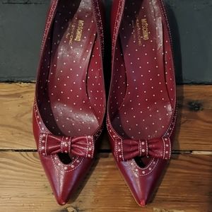 Moschino pointy toe kitten heel bow pumps sz 6